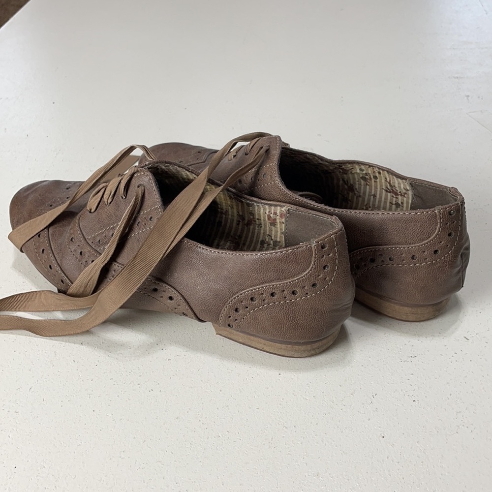 Restricted 7.5 Shoes - Picture 5 of 6